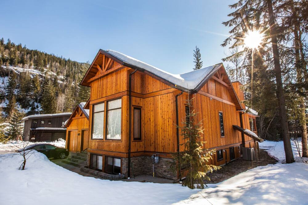 Photo of Outdoor in Revelstoke