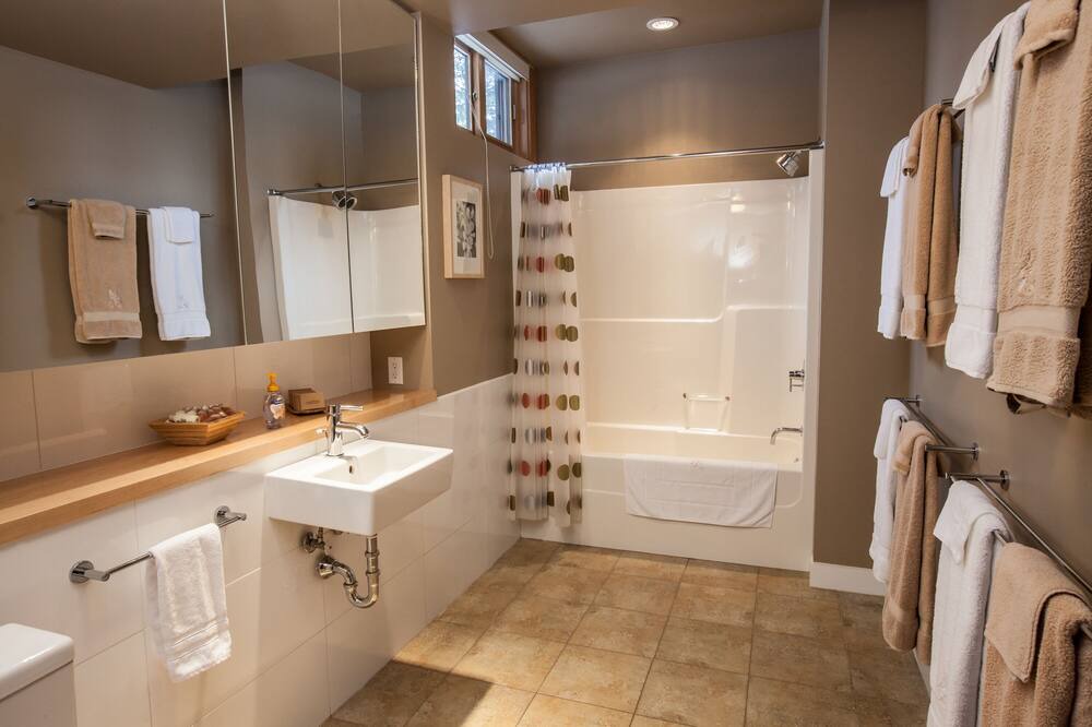 Photo of Bathroom in Revelstoke