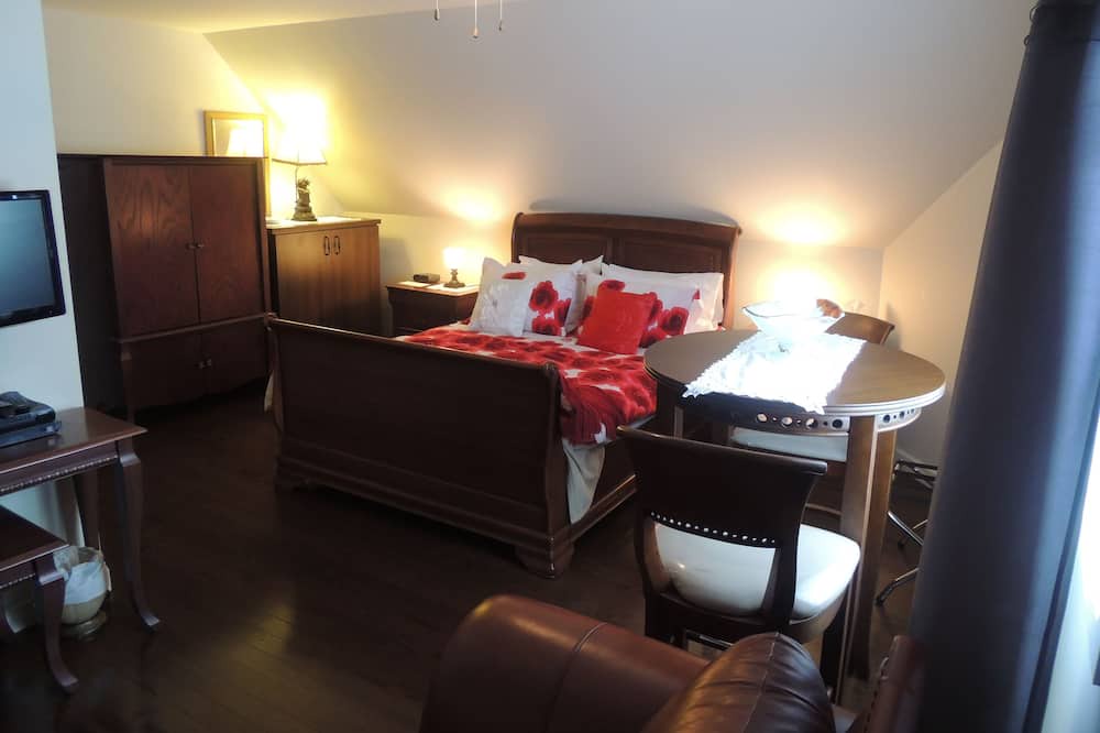 Photo of Bedroom in Larouche