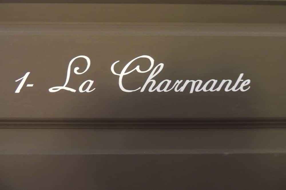 Photo of Others in Larouche