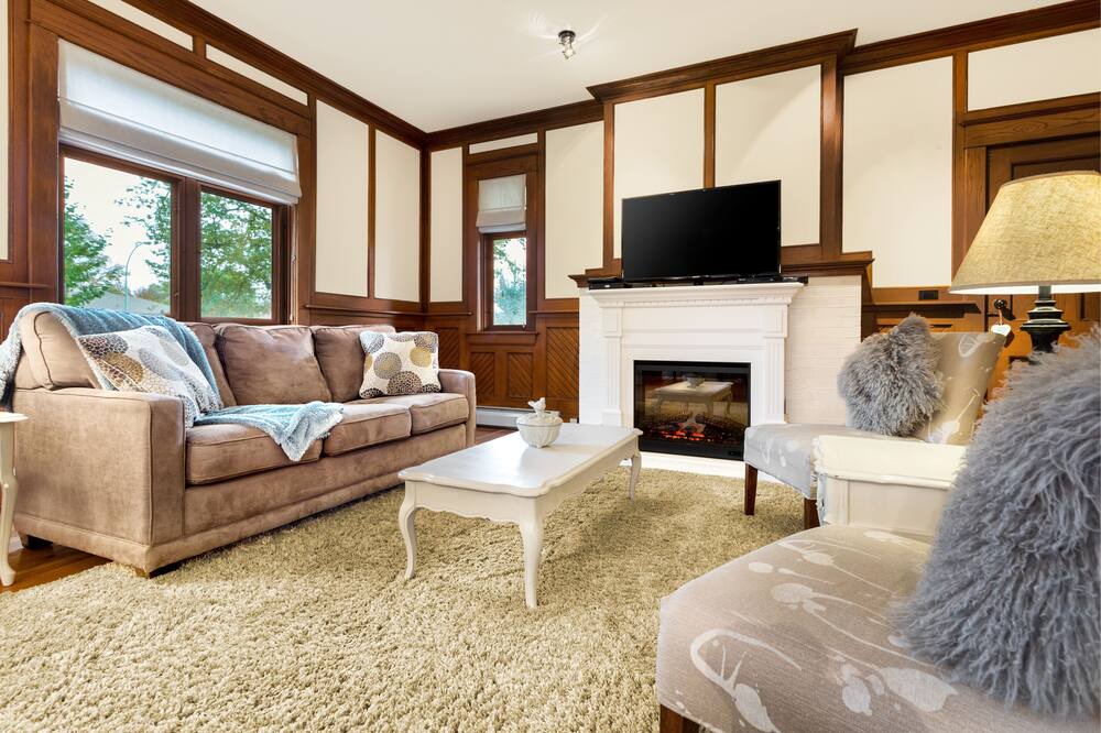 Photo of Livingroom in South Central