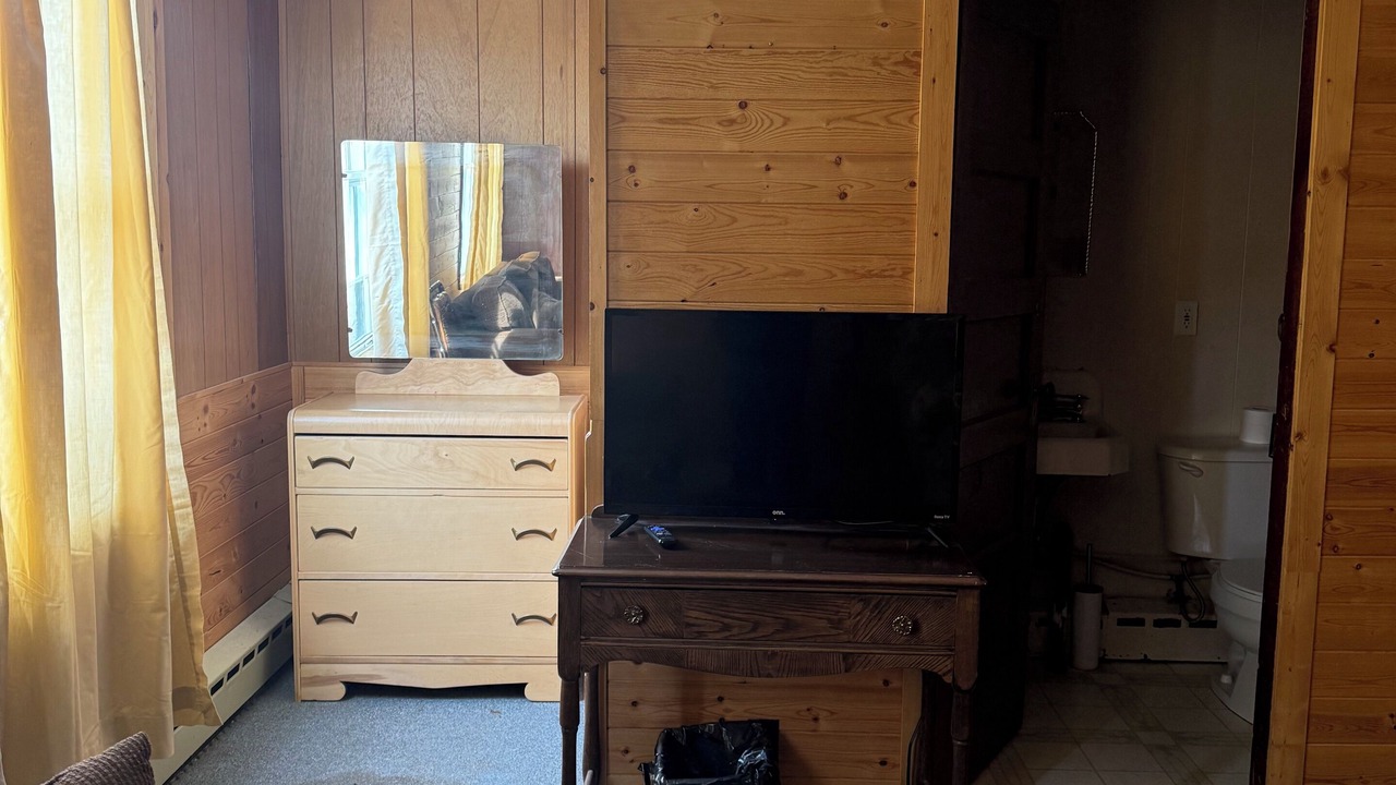 Photo of Bedroom in Yellowhead County