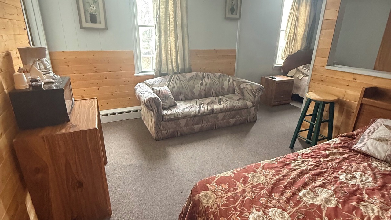Photo of Bedroom in Yellowhead County