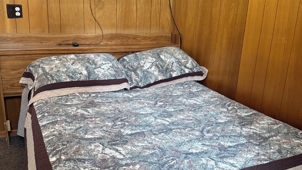 Photo of Bedroom in Yellowhead County