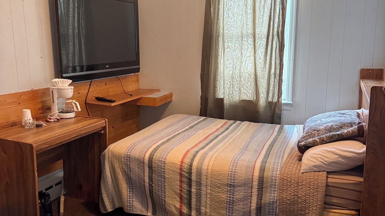 Photo of Bedroom in Yellowhead County