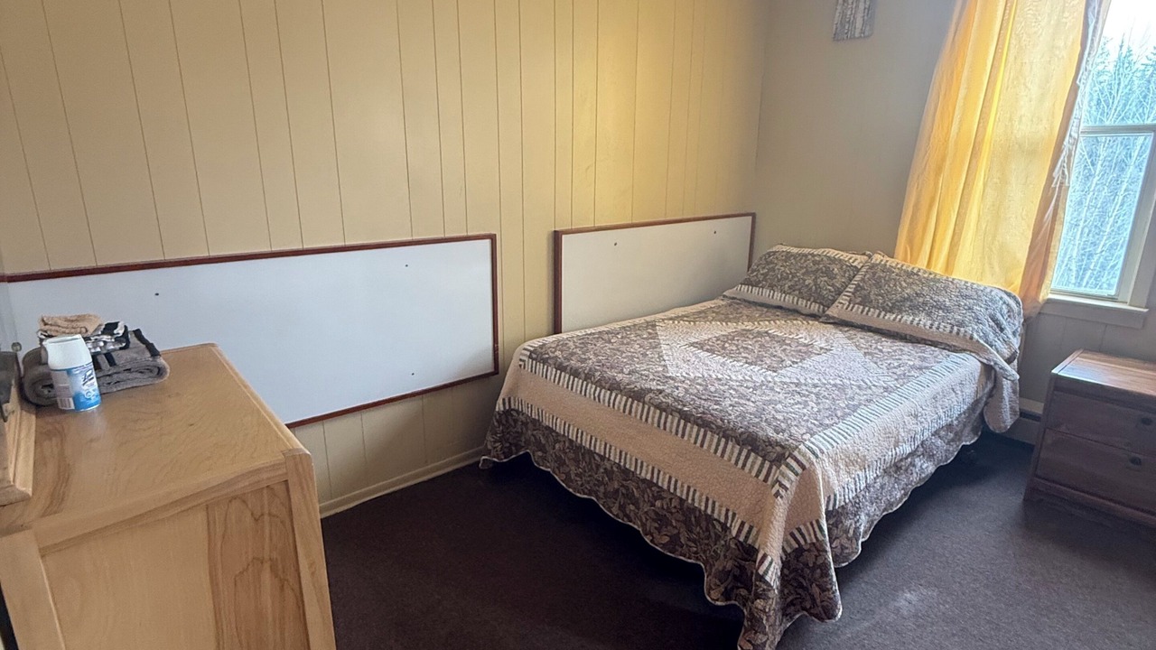 Photo of Bedroom in Yellowhead County