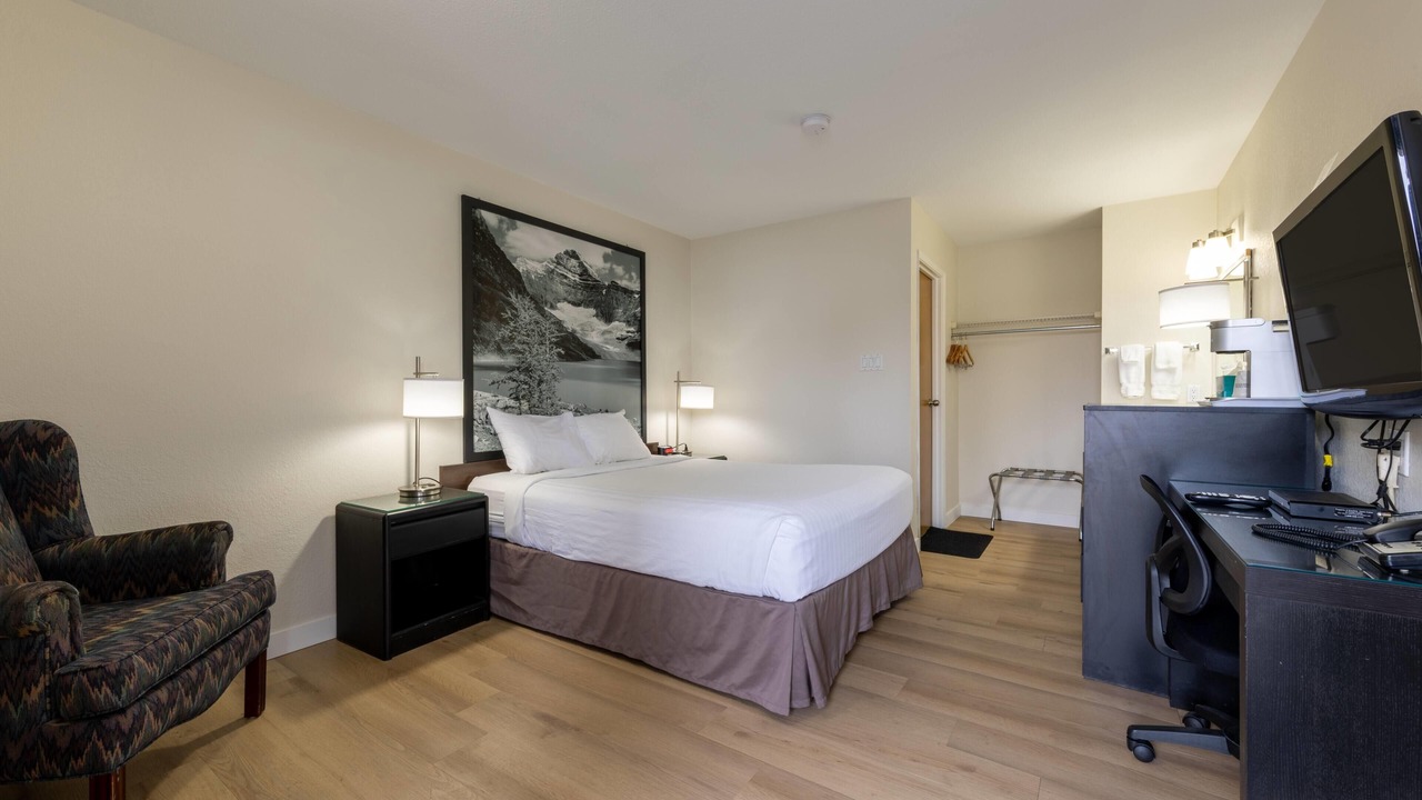 Photo of Bedroom in Golden