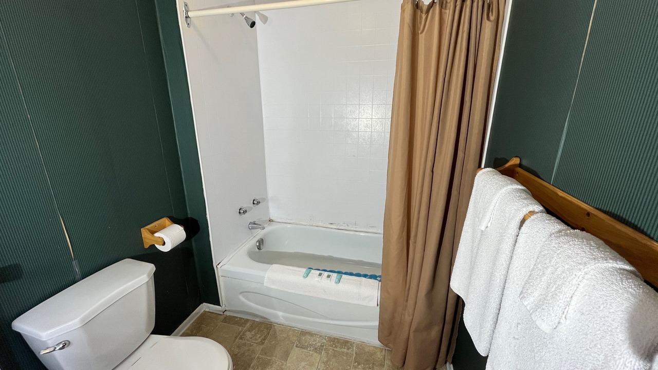 Photo of Bathroom in Daniel's Harbour