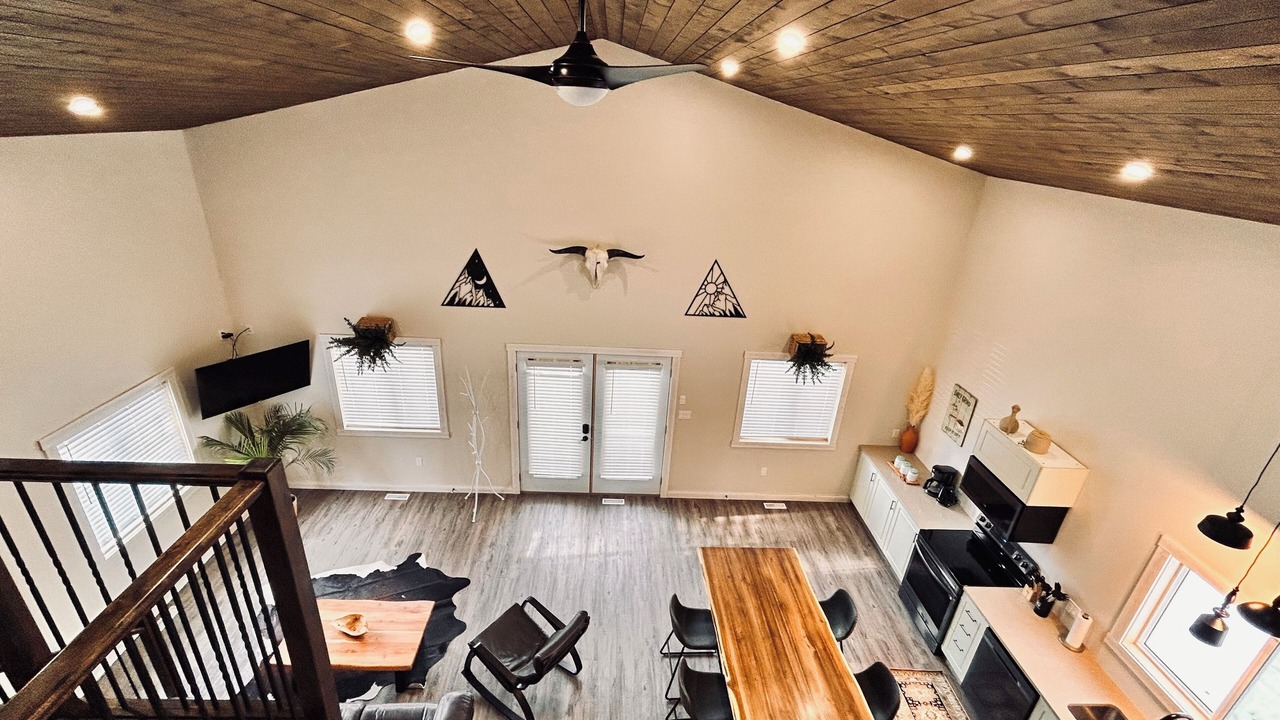 Photo of Livingroom in Division No. 9
