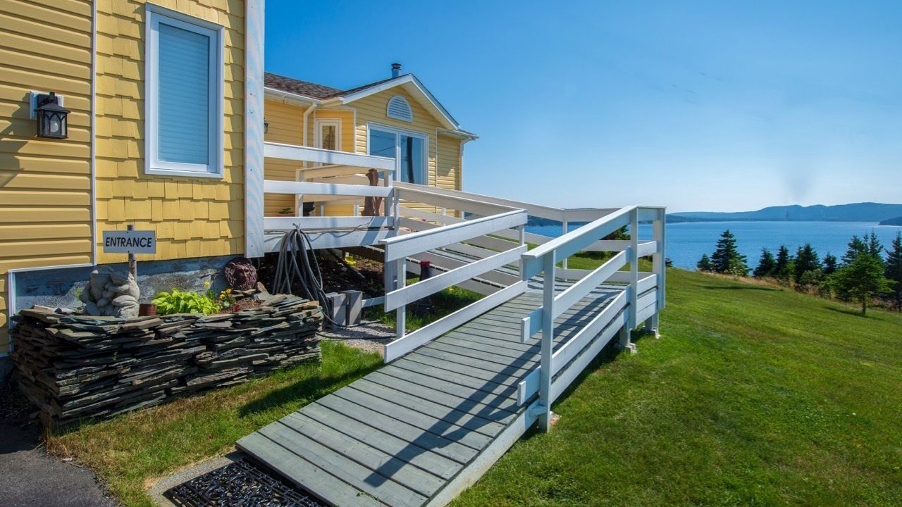 Photo of Outdoor in Bareneed