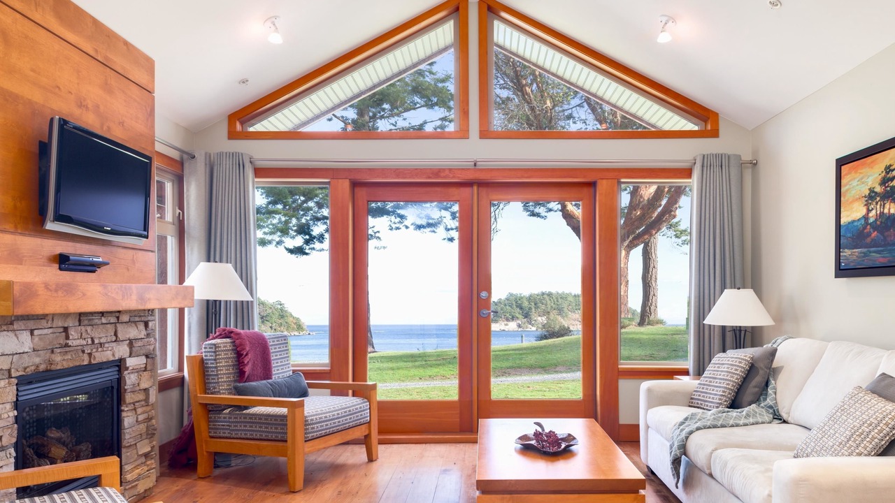 Photo of Bedroom in Mayne Island