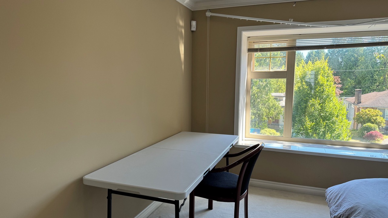 Photo of Bedroom in Oakridge