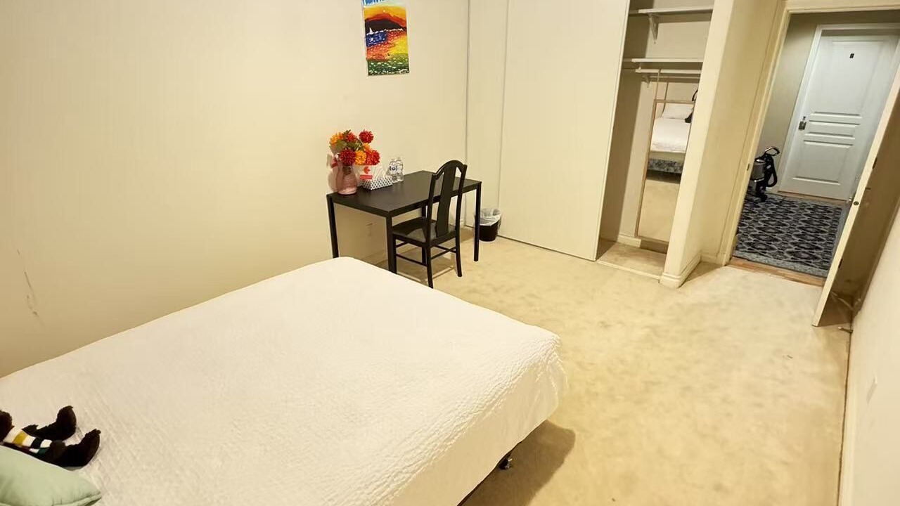 Photo of Bedroom in Oakridge