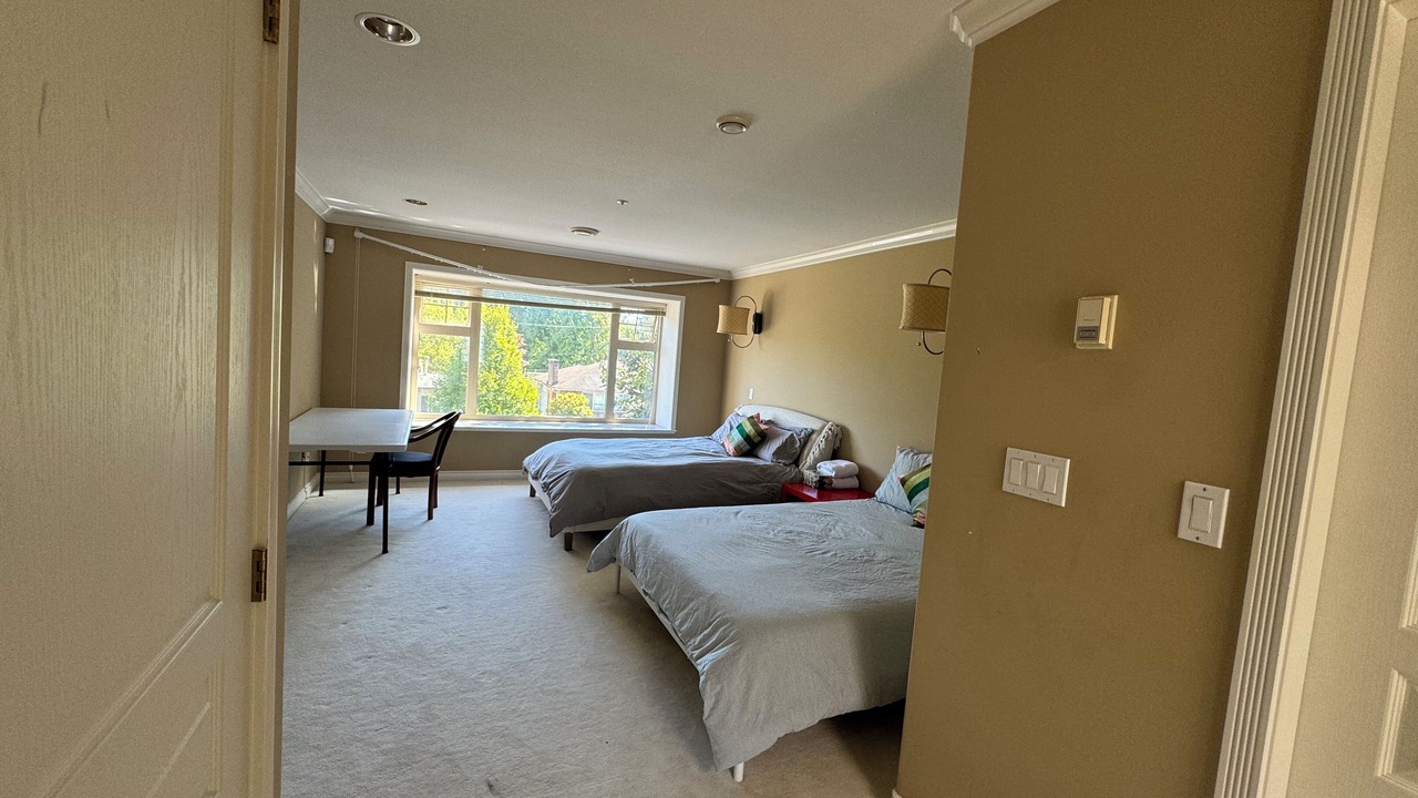 Photo of Bedroom in Oakridge