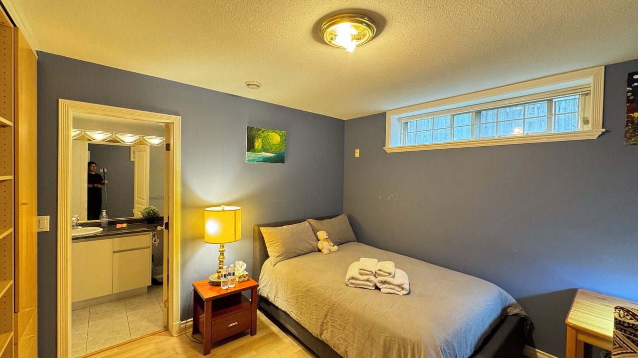 Photo of Bedroom in Oakridge