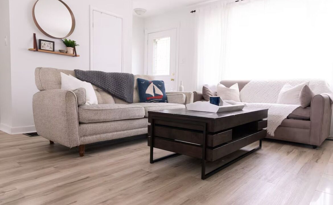 Photo of Livingroom in Wasaga Beach
