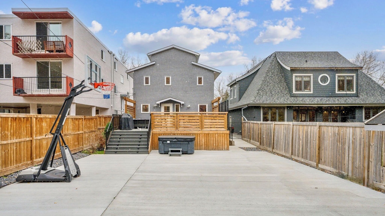 Photo of Outdoor in Sunnyside