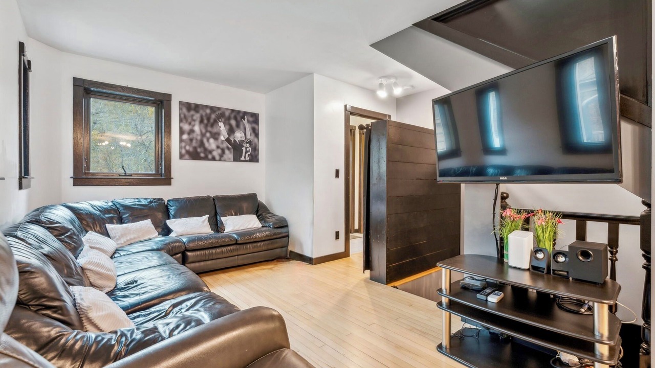 Photo of Livingroom in Sunnyside