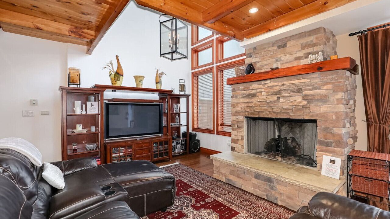 Photo of Livingroom in Craigleith