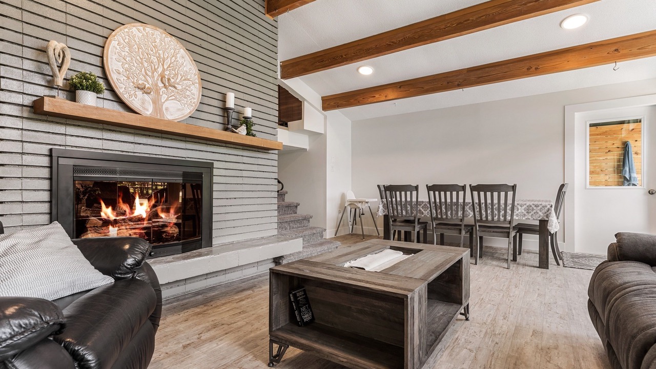 Photo of Livingroom in Cultus Lake