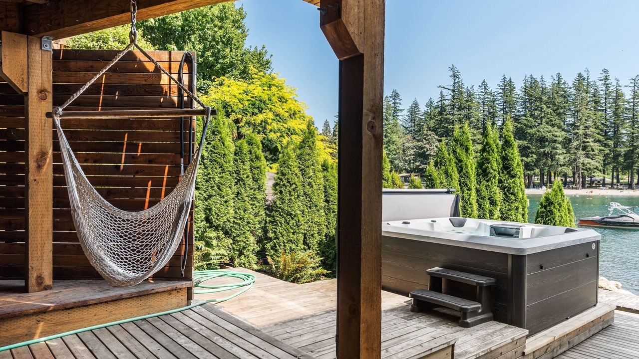 Photo of Patio Balcony in Cultus Lake