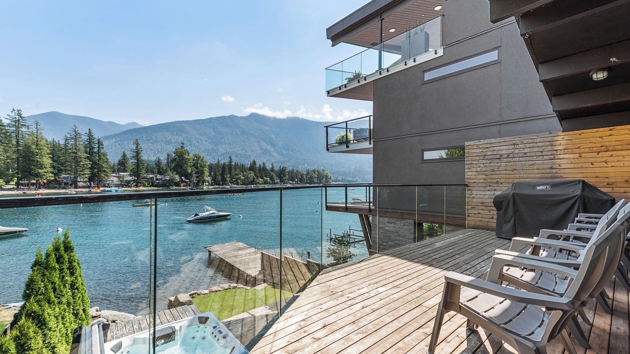 Photo of Patio Balcony in Cultus Lake