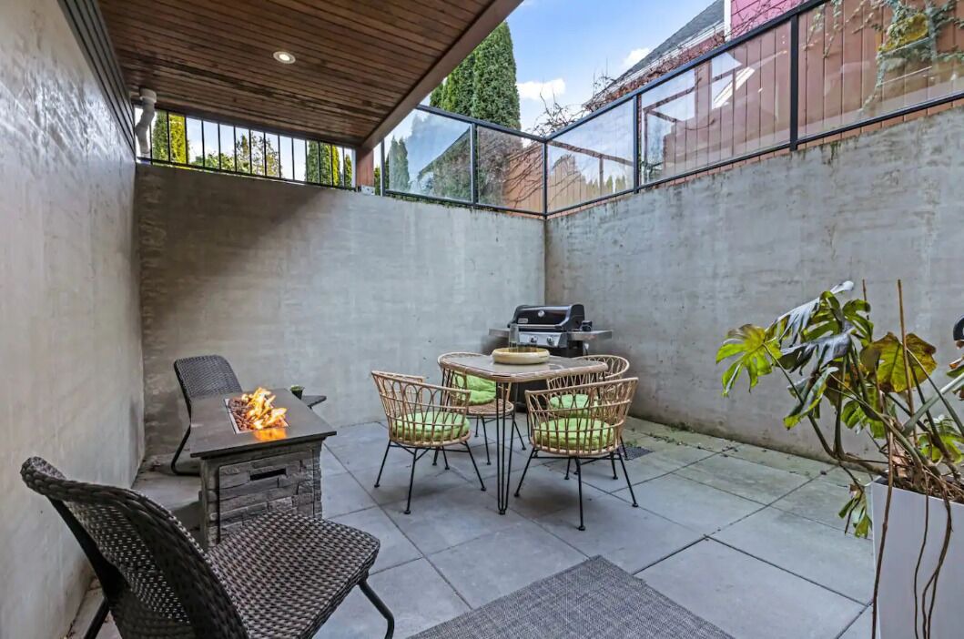 Photo of Outdoor in Hollyburn