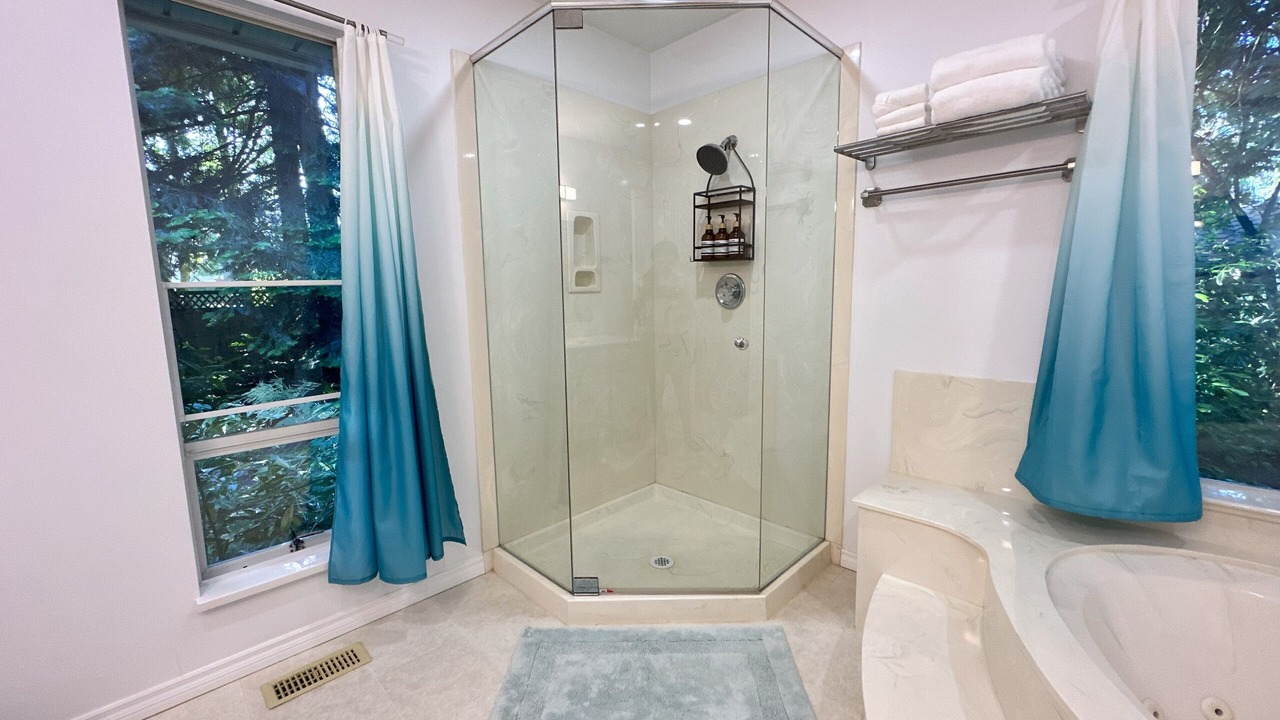 Photo of Bathroom in East Newton North