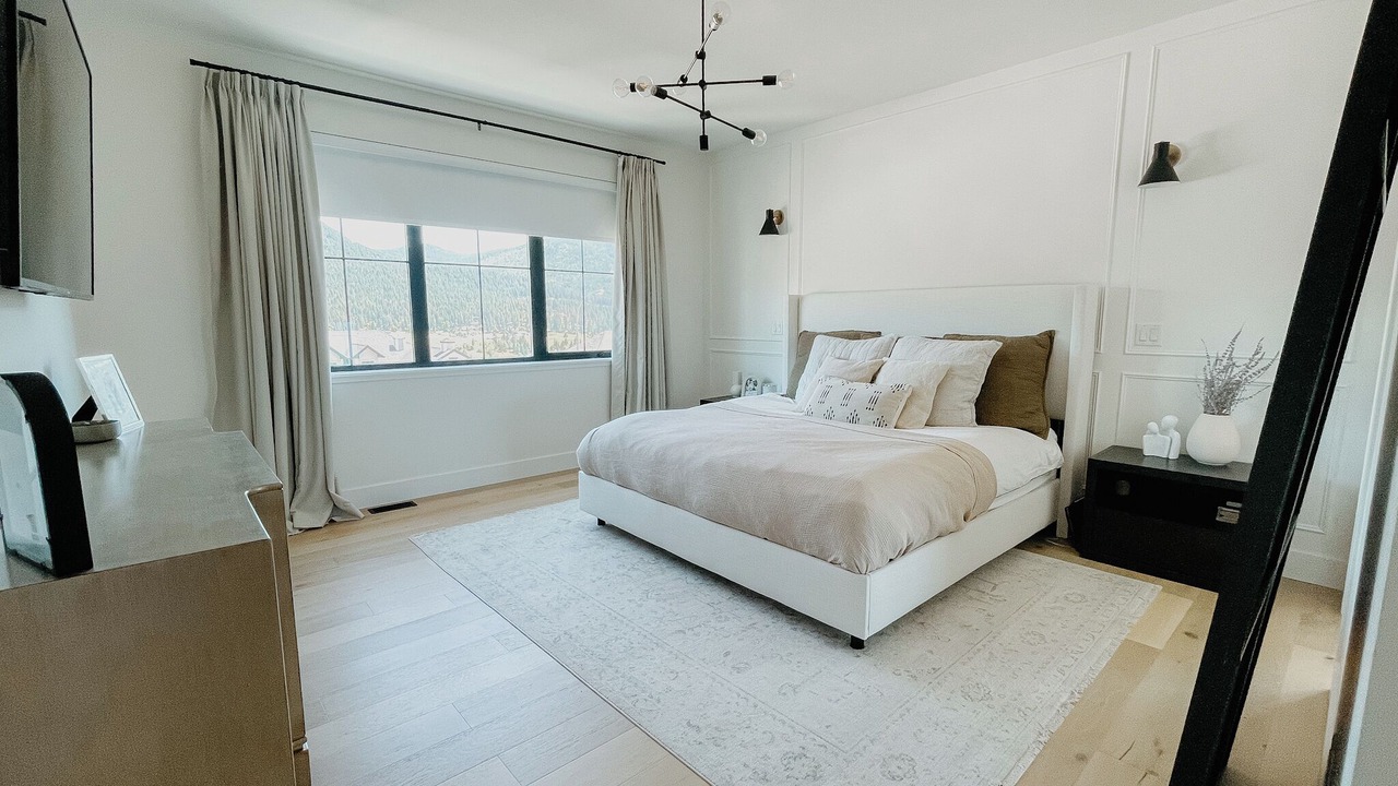 Photo of Bedroom in Foothills