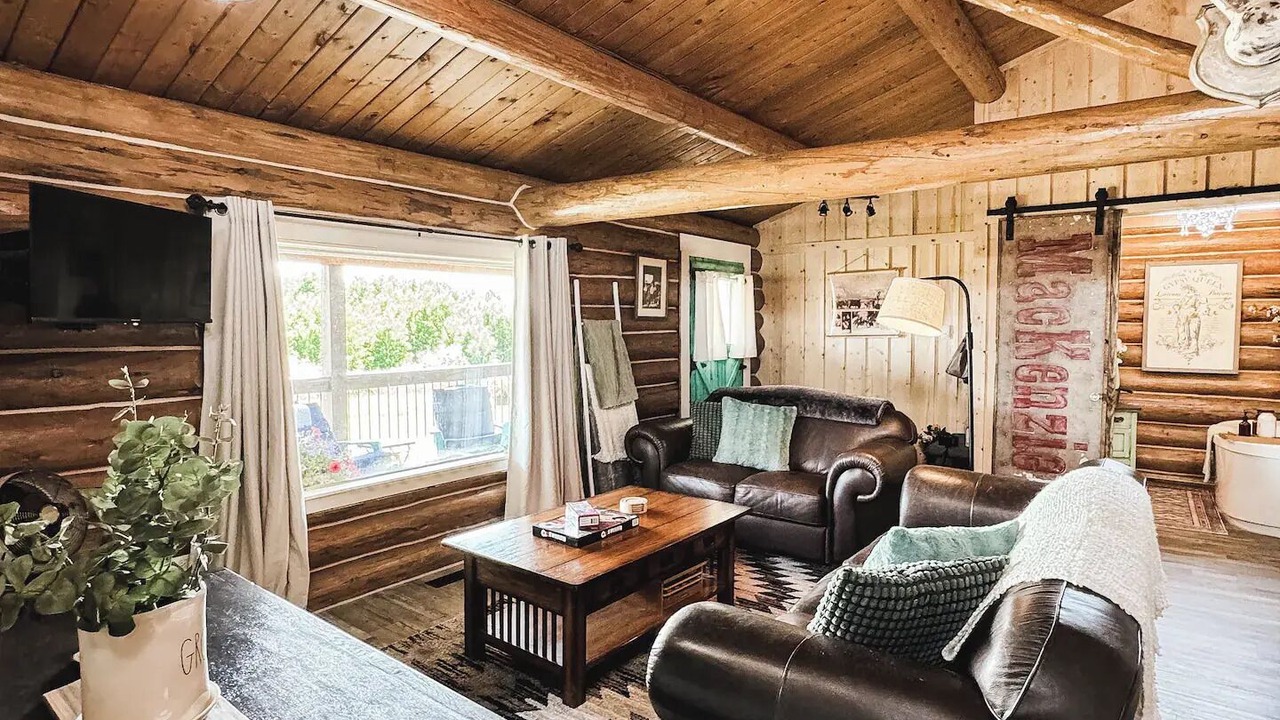 Photo of Livingroom in Cochrane