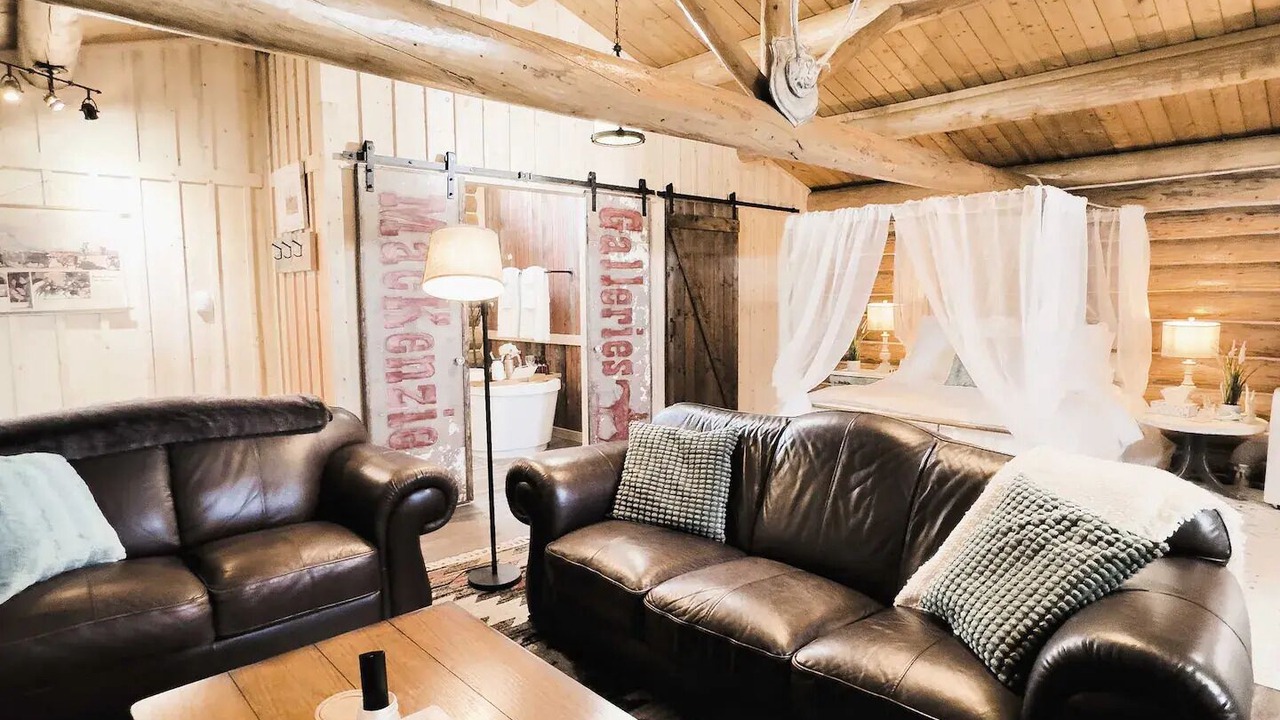 Photo of Livingroom in Cochrane
