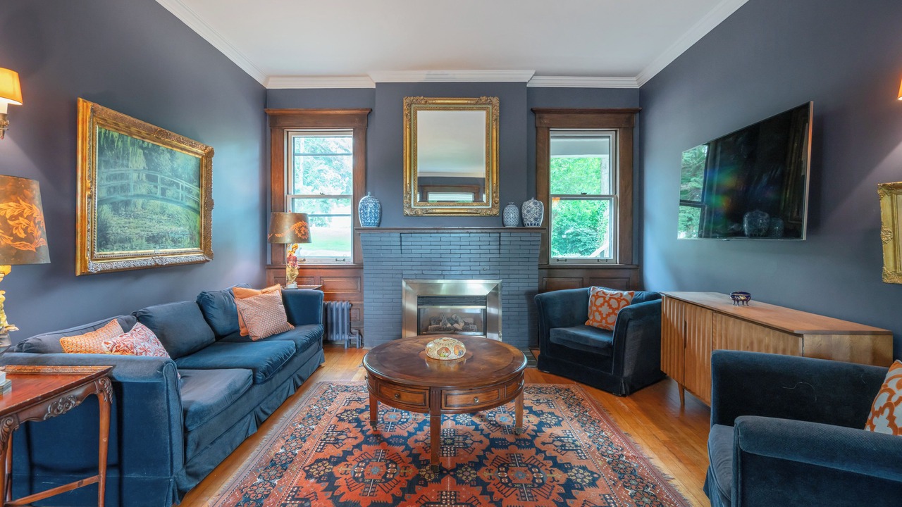 Photo of Livingroom in Niagara Falls