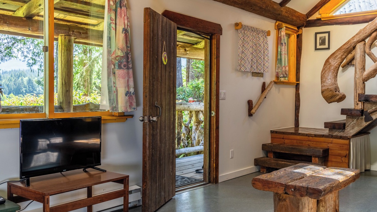 Photo of Patio Balcony in Bamfield