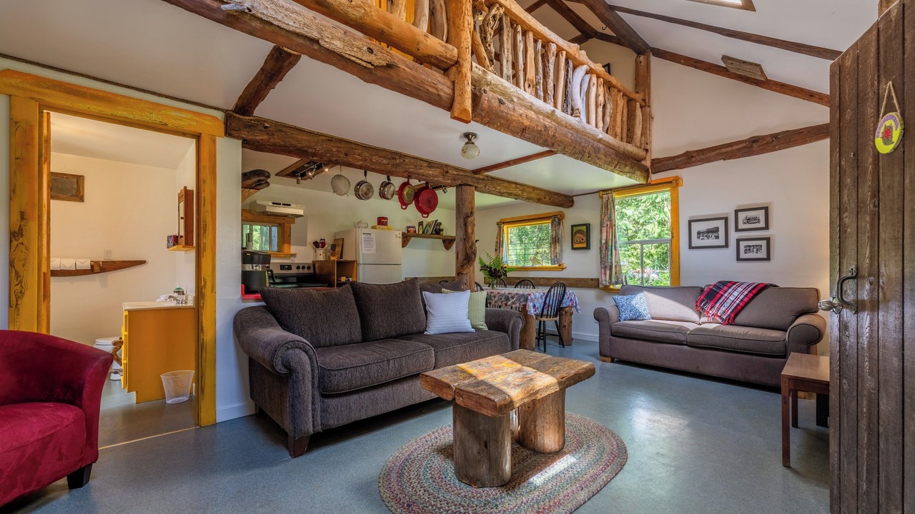 Photo of Patio Balcony in Bamfield