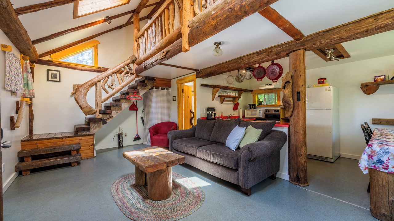 Photo of Patio Balcony in Bamfield