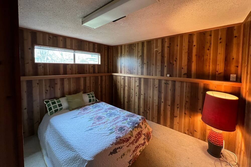 Photo of Bedroom in Delta