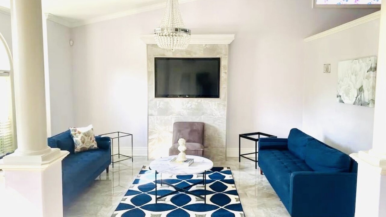 Photo of Livingroom in Niagara Falls