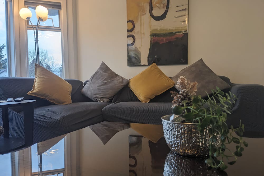 Photo of Livingroom in Pitt Meadows