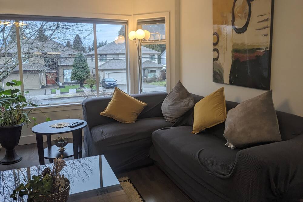 Photo of Livingroom in Pitt Meadows