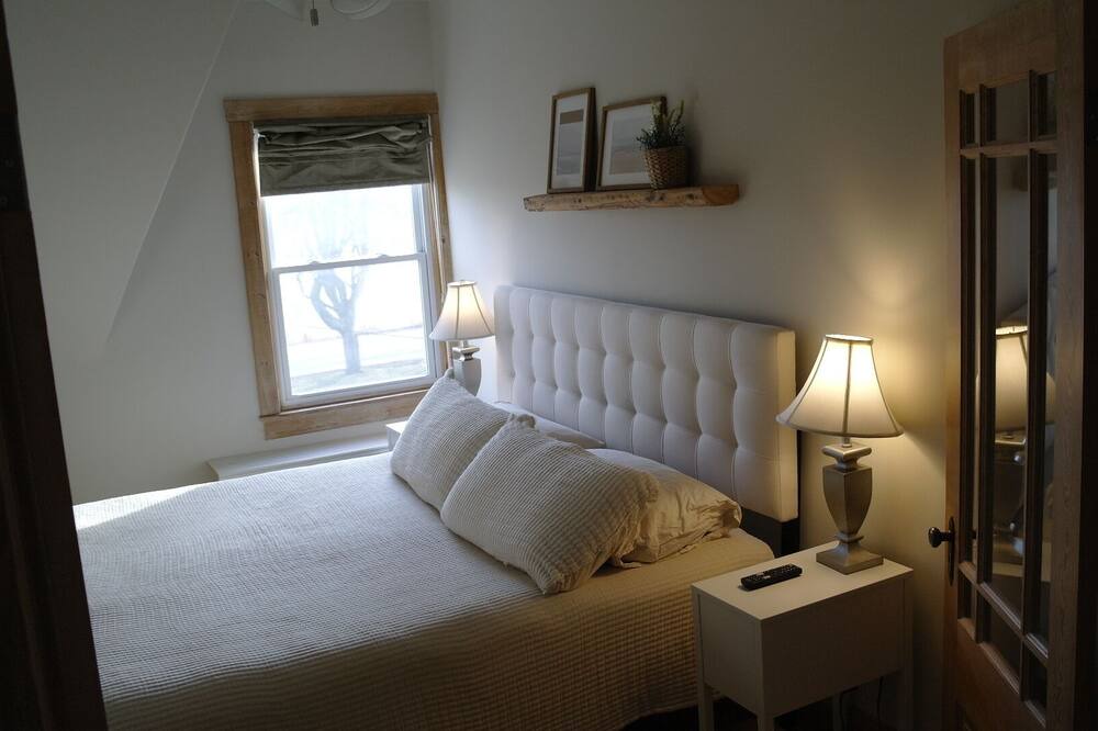 Photo of Bedroom in New London