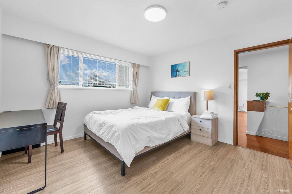 Photo of Bedroom in Sunset