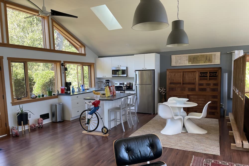 Photo of Kitchen in Salt Spring Island