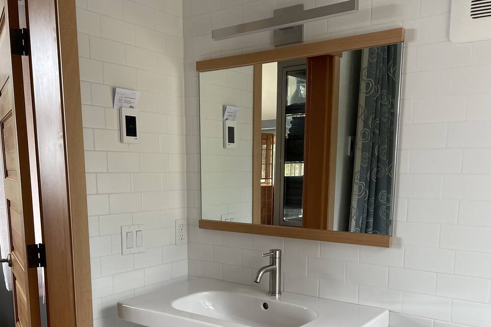 Photo of Bathroom in Salt Spring Island