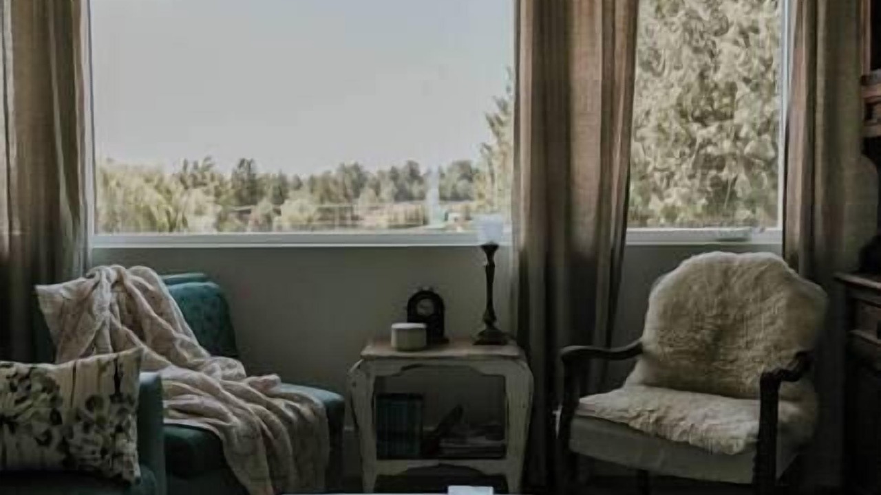 Photo of Livingroom in Langley
