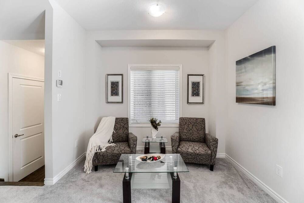 Photo of Livingroom in Brantford