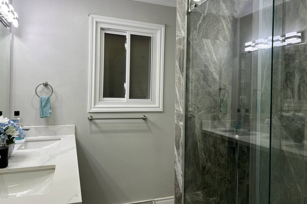 Photo of Bathroom in Grantham