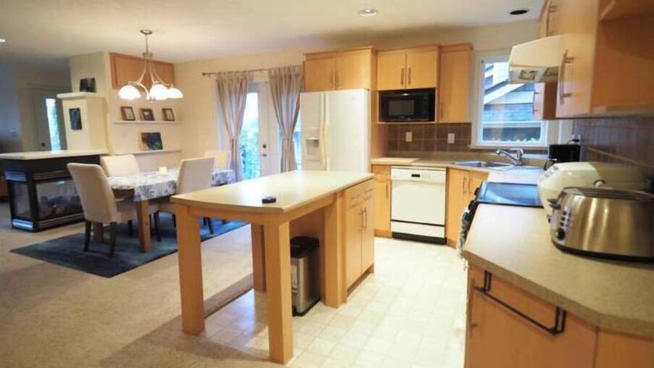 Photo of Kitchen in Saanich West