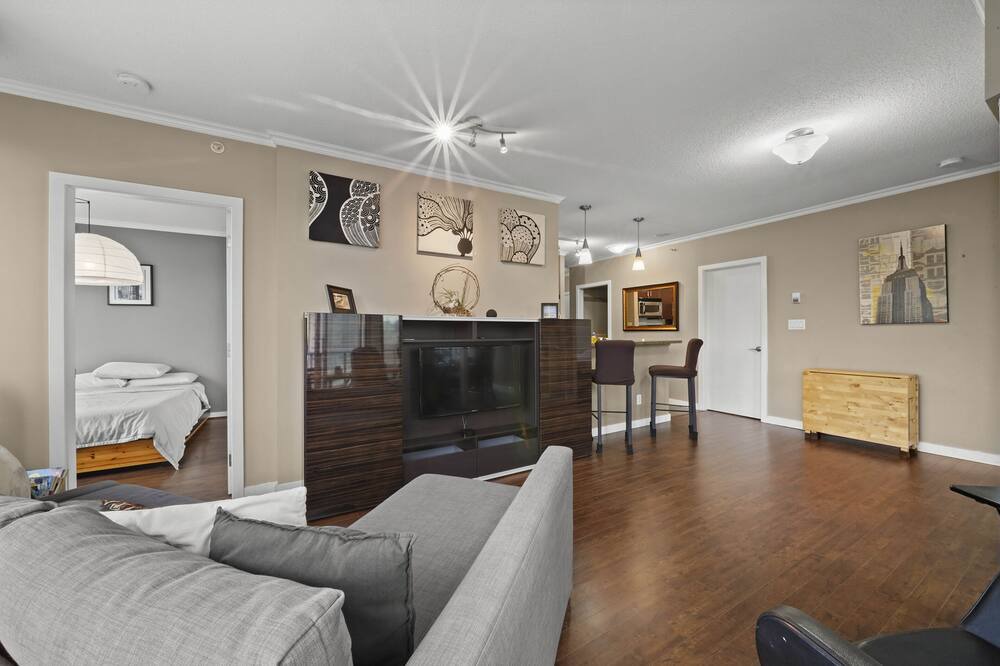 Photo of Livingroom in Crosstown