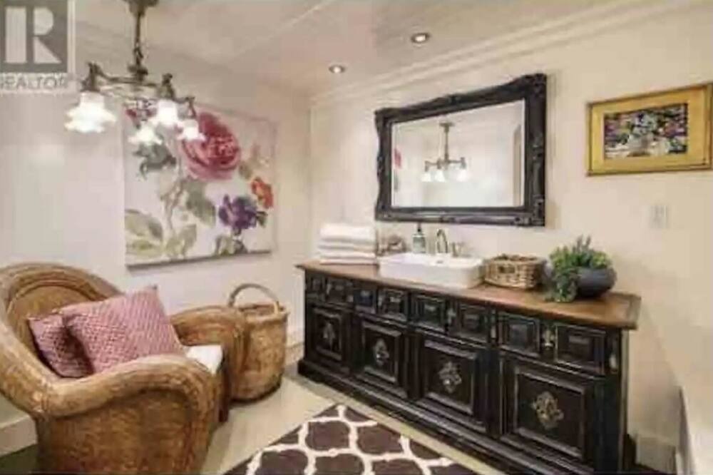 Photo of Bathroom in Gibsons