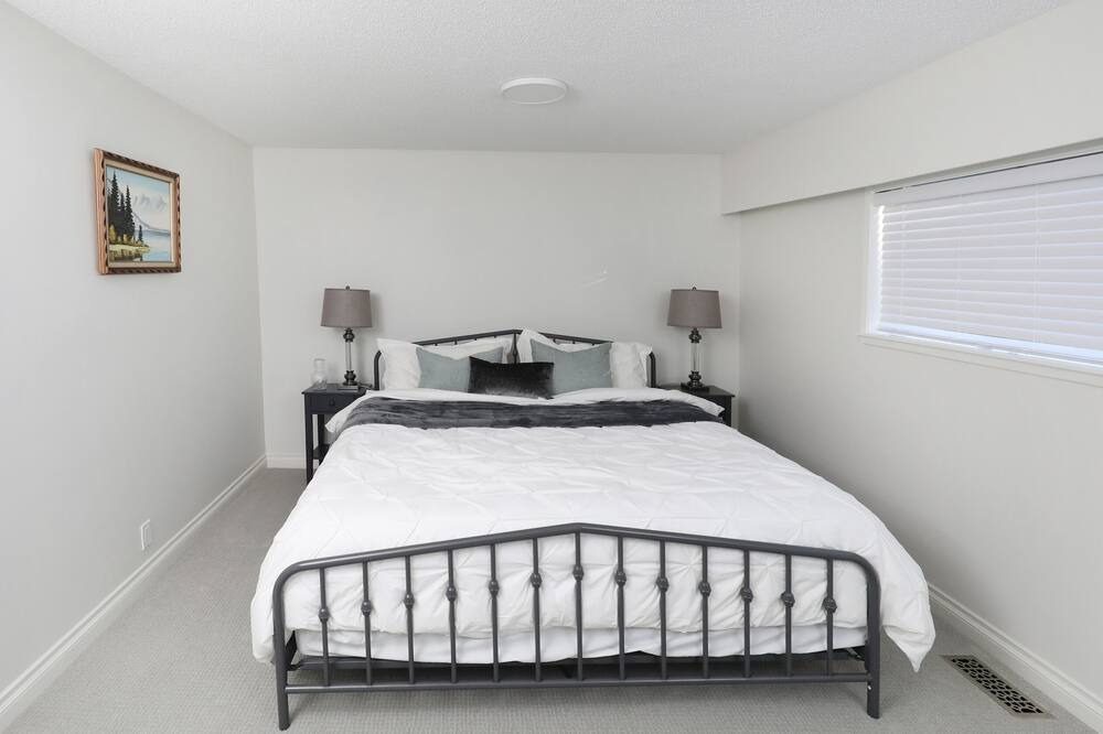 Photo of Bedroom in Maple Ridge